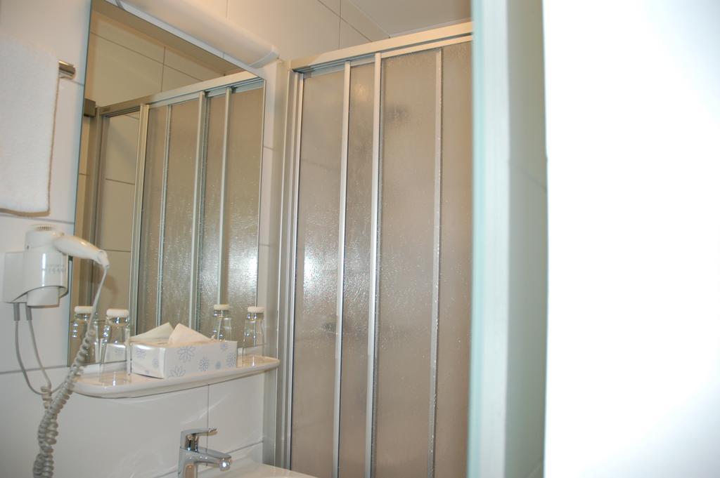 Hotel Kurfuerst Garni Germersheim Szoba fotó