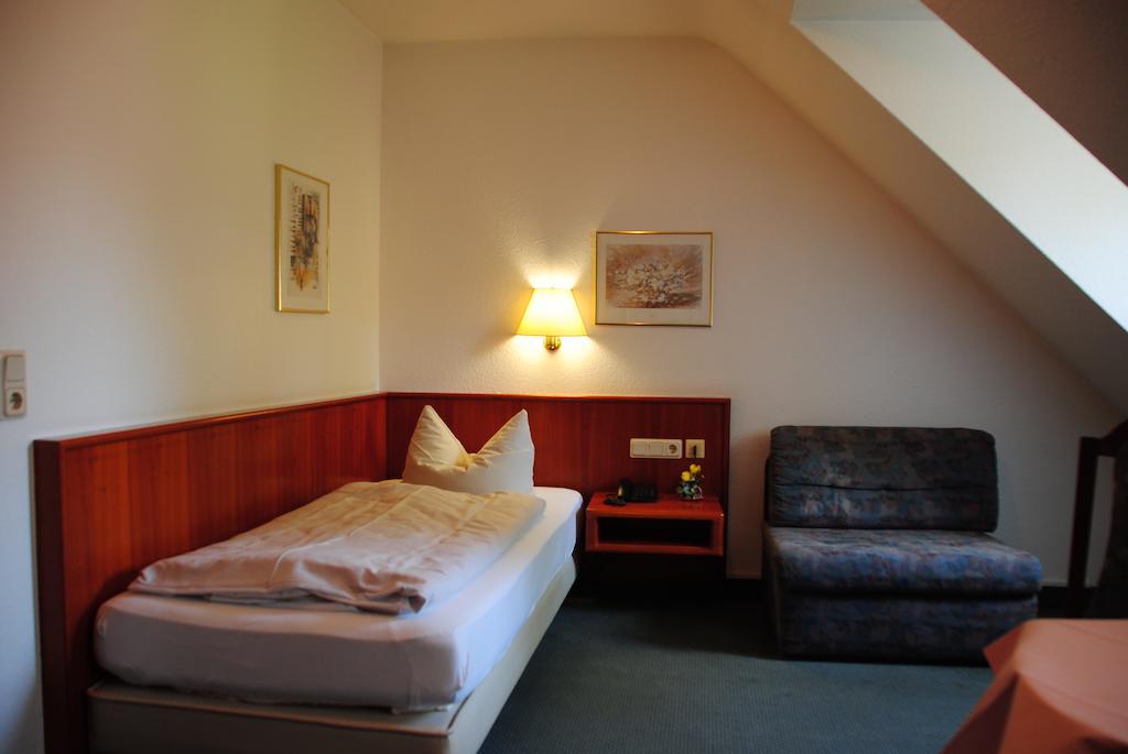 Hotel Kurfuerst Garni Germersheim Szoba fotó